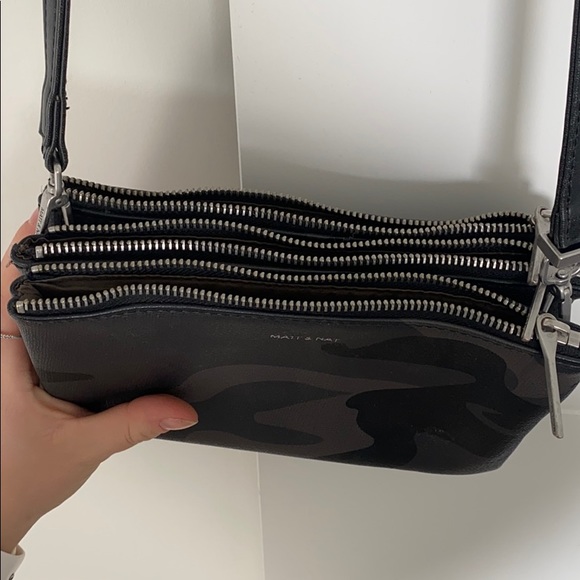 Matt & Nat Purse - Picture 3 of 3